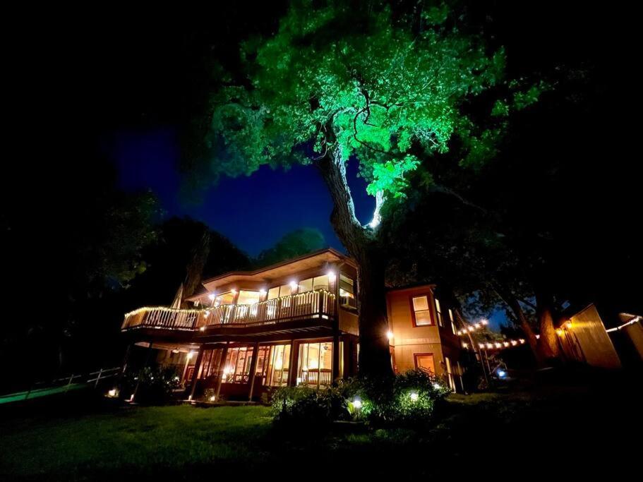 The River Haven - Sleeps 32 - On Guadalupe River Seguin Exterior photo