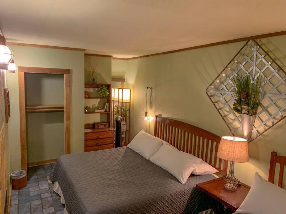 The River Haven - Sleeps 32 - On Guadalupe River Seguin Exterior photo