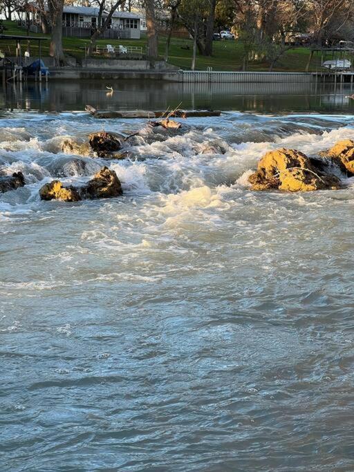 The River Haven - Sleeps 32 - On Guadalupe River Seguin Exterior photo