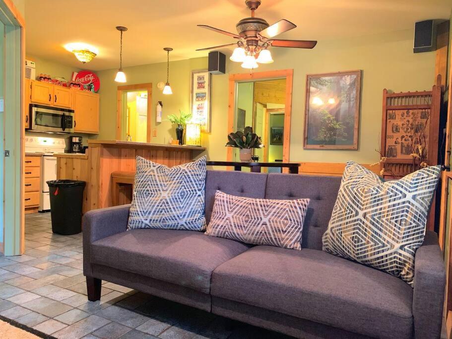 The River Haven - Sleeps 32 - On Guadalupe River Seguin Exterior photo
