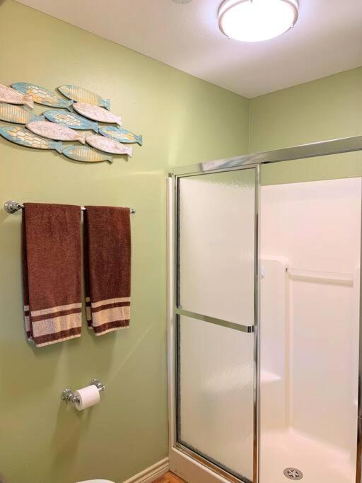 The River Haven - Sleeps 32 - On Guadalupe River Seguin Exterior photo