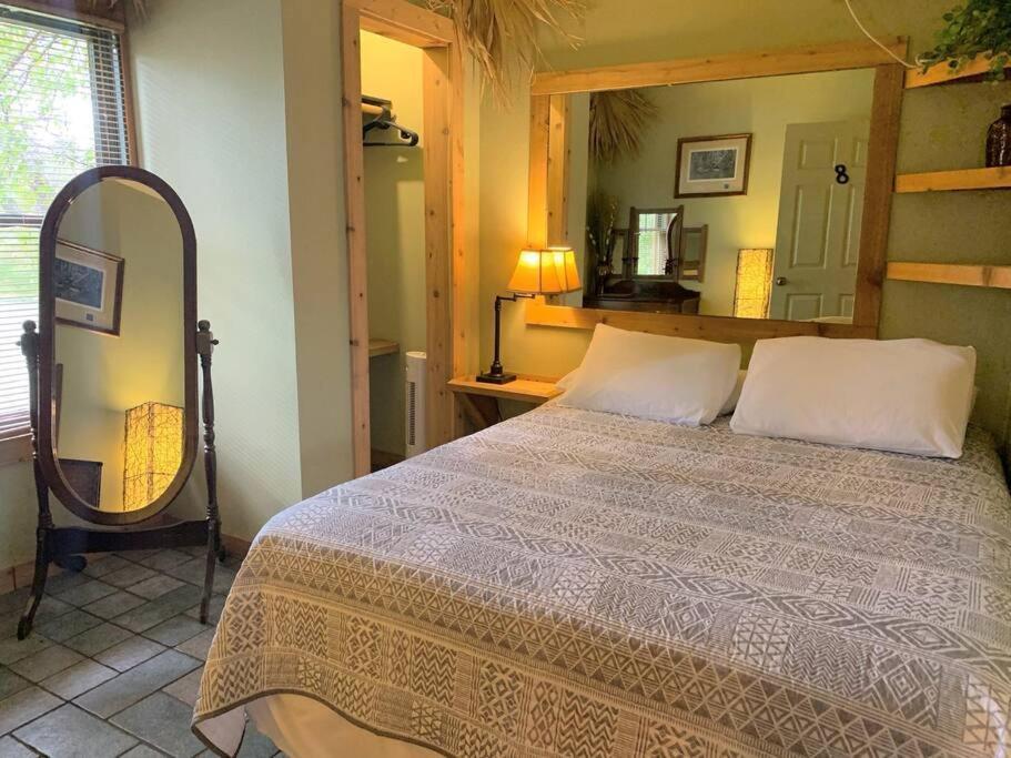 The River Haven - Sleeps 32 - On Guadalupe River Seguin Exterior photo