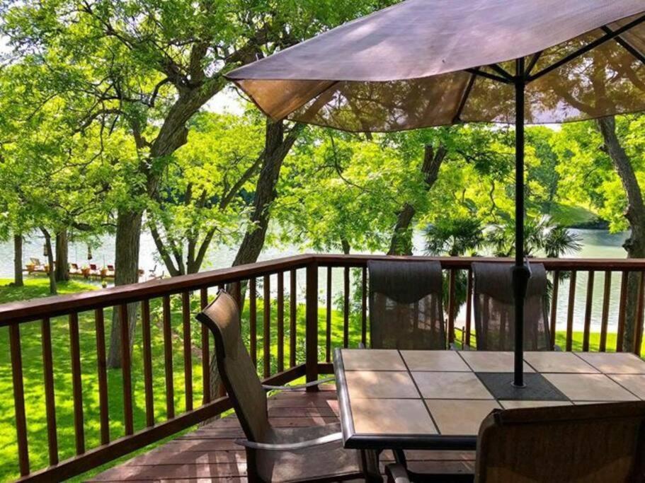 The River Haven - Sleeps 32 - On Guadalupe River Seguin Exterior photo