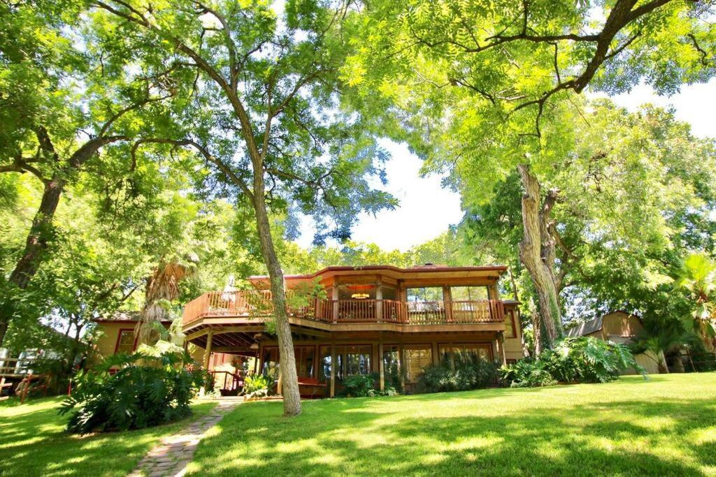 The River Haven - Sleeps 32 - On Guadalupe River Seguin Exterior photo